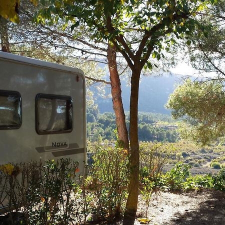 Montsant Park Camping & Bungalow Ulldemolins Ngoại thất bức ảnh