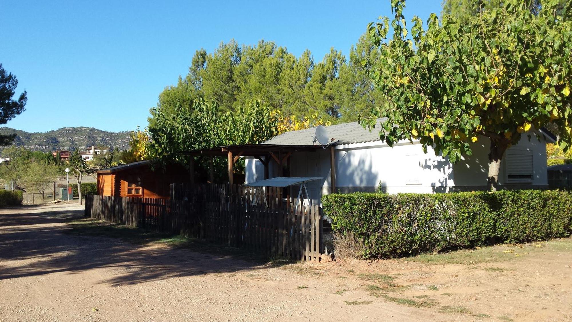 Montsant Park Camping & Bungalow Ulldemolins Ngoại thất bức ảnh