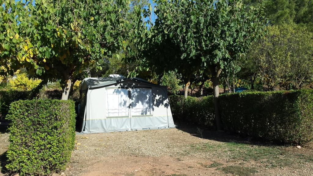 Montsant Park Camping & Bungalow Ulldemolins Ngoại thất bức ảnh
