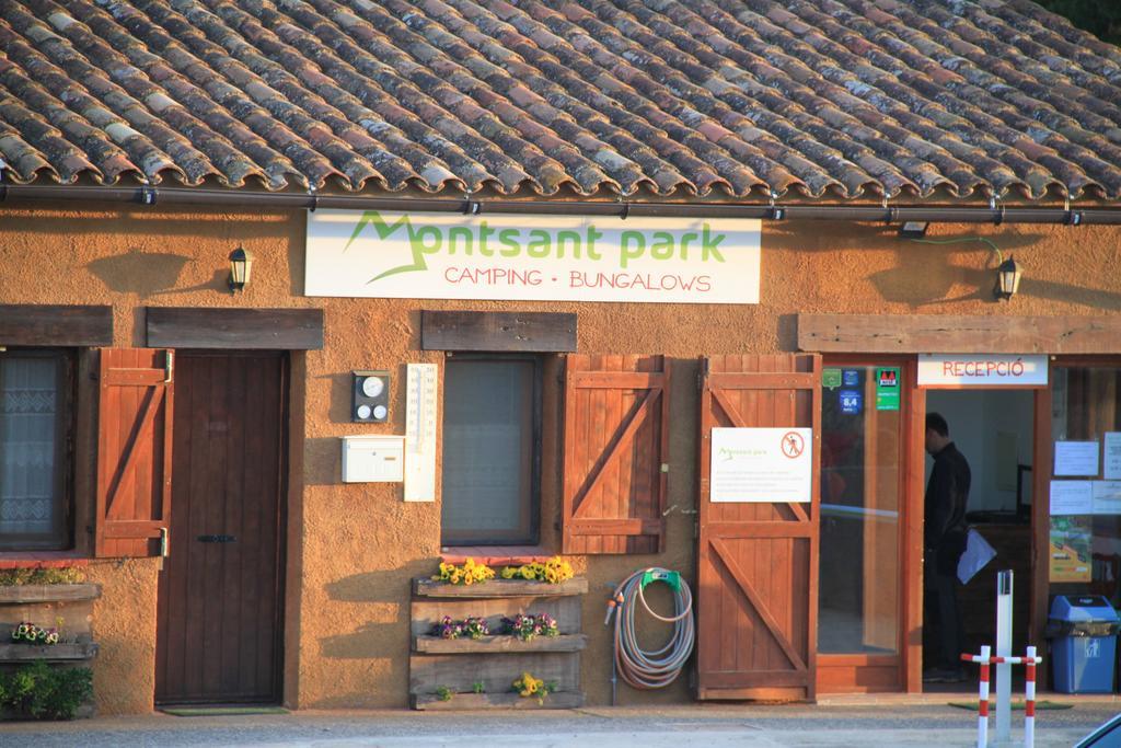 Montsant Park Camping & Bungalow Ulldemolins Ngoại thất bức ảnh