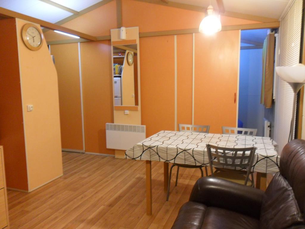 Montsant Park Camping & Bungalow Ulldemolins Ngoại thất bức ảnh